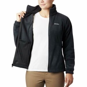 Women’s black Columbia fleece, full zip jacket. Size XS Petite